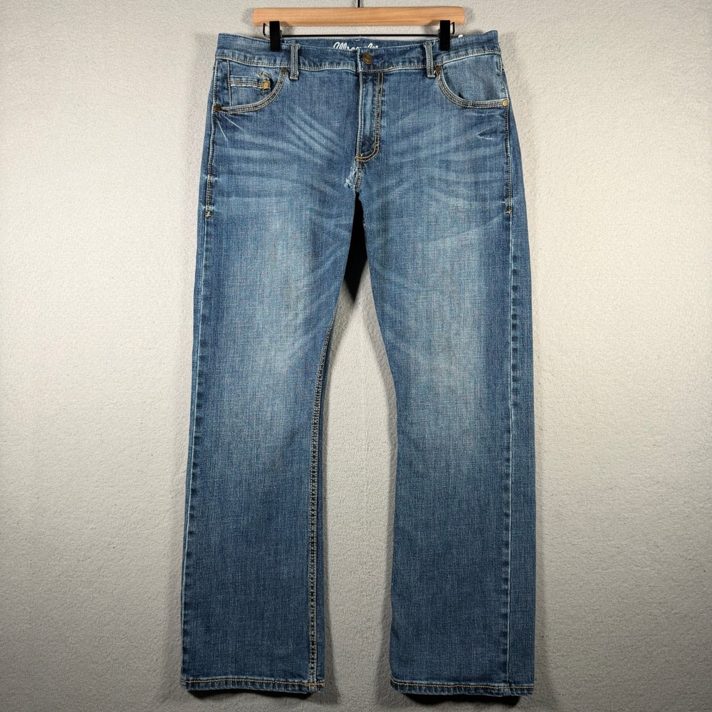 Wrangler Retro Slim Boot Jeans Mens 36x30 Blue Medium Wash 10WLTFLV